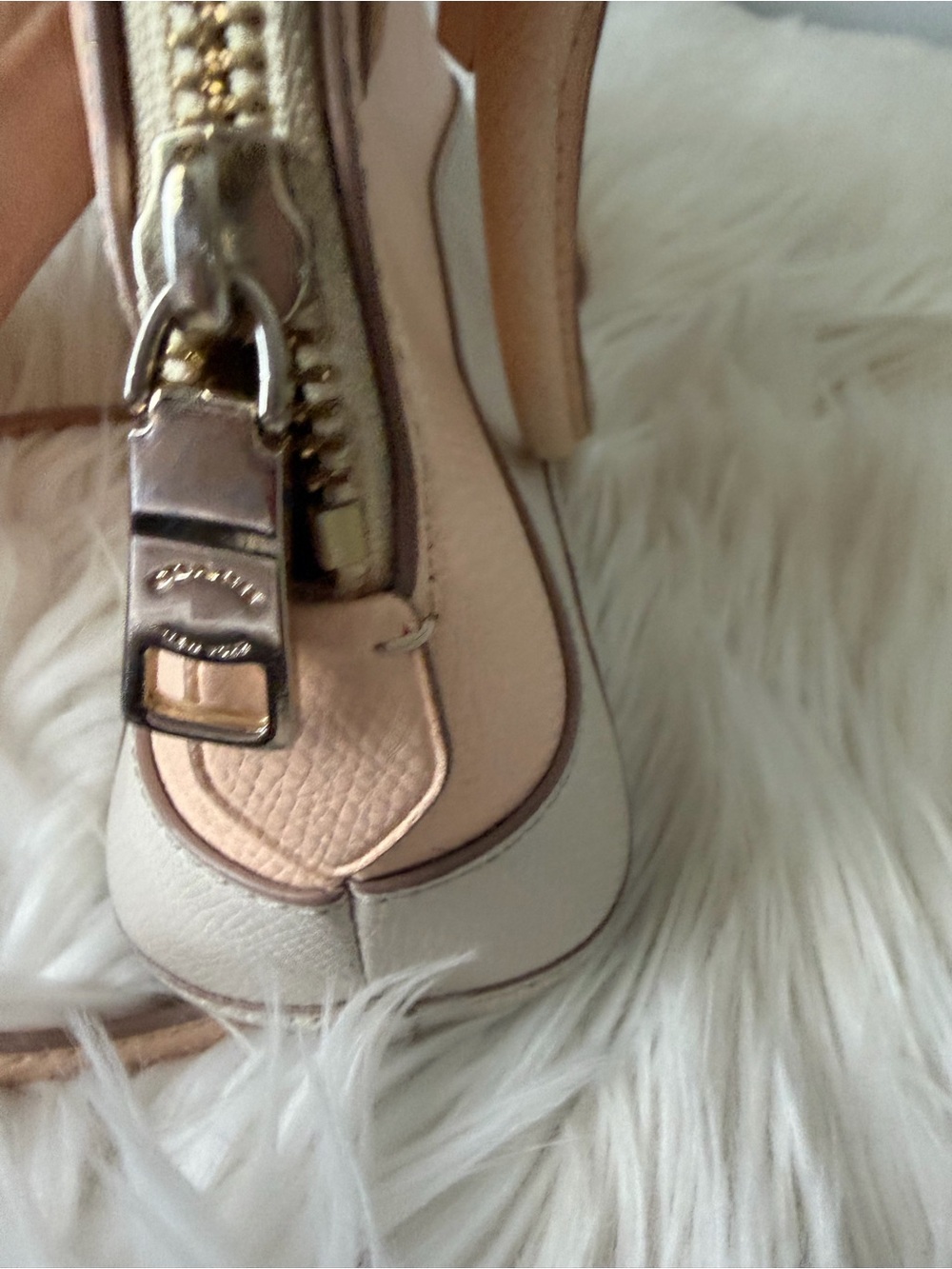Coach Crossgrain Cora Domed
Satchel Handbag - Picture 6 of 9